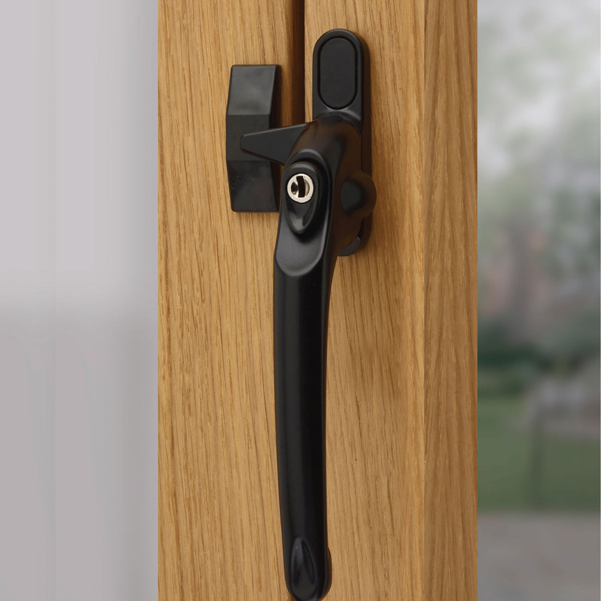 Maxim Cockspur Locking Window Handle Right Hand