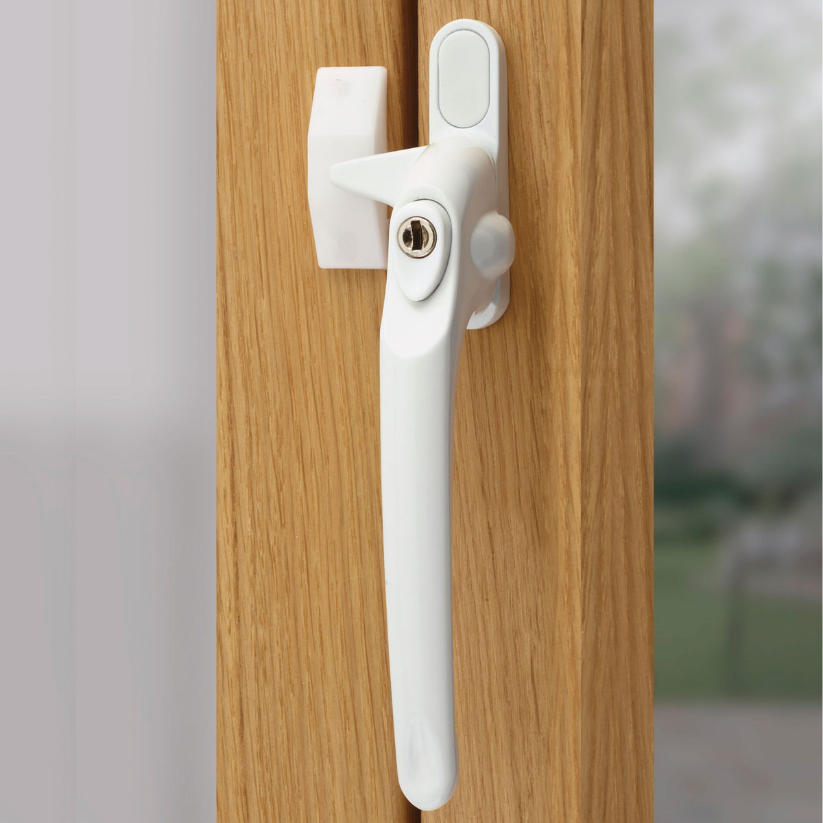 Maxim Cockspur Locking Window Handle Right Hand