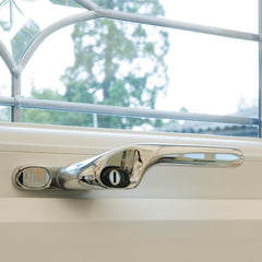 Connoisseur Offset Locking Right Hand Window Handle 20mm Spindle Size