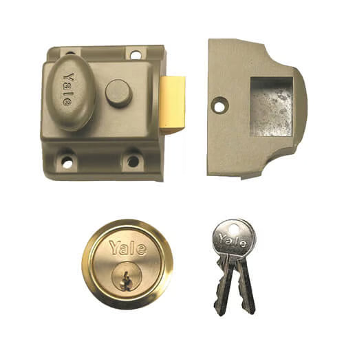 706 40mm Traditional Non Deadlocking Nightlatch