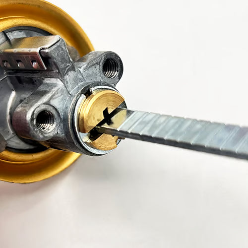 723 Traditional Deadlocking Nightlatch