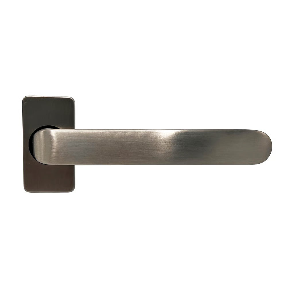 Bi-Fold Intermediate Handle